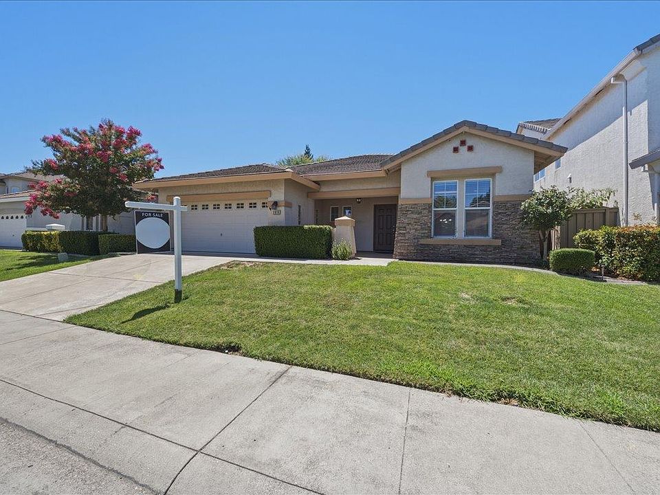 1st image of 2016 San Esteban Cir