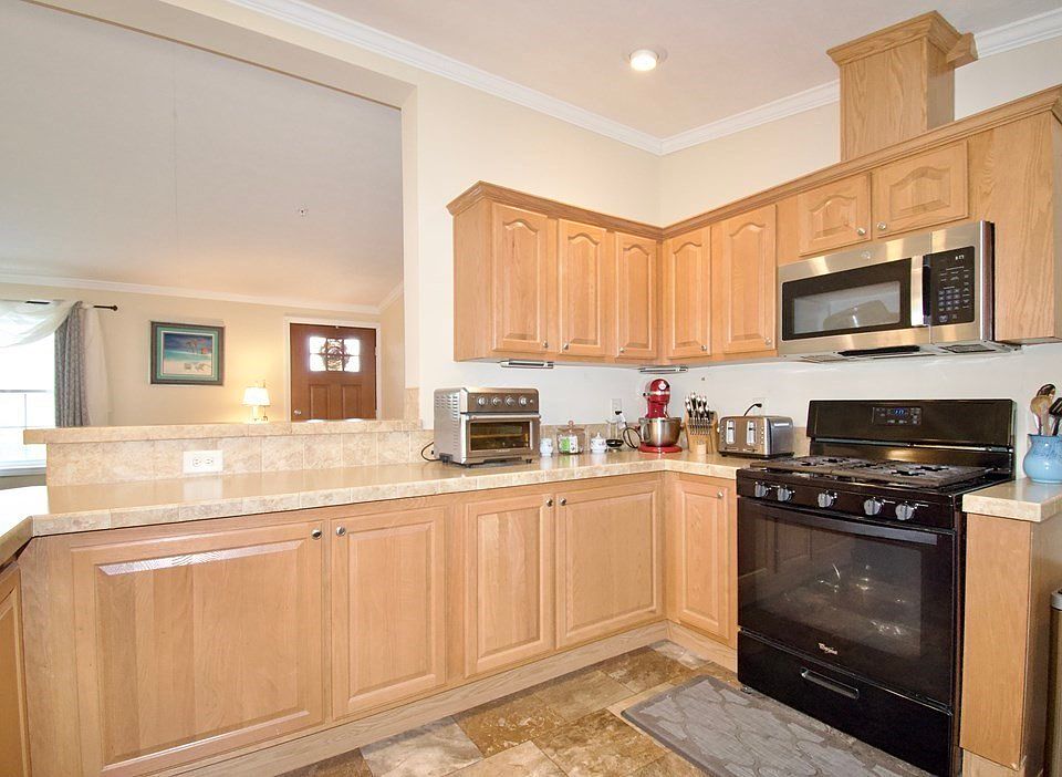 19 Hillview Dr, West Springfield, MA 01089 Zillow