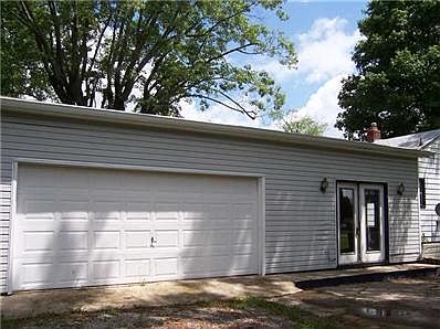 Garage.