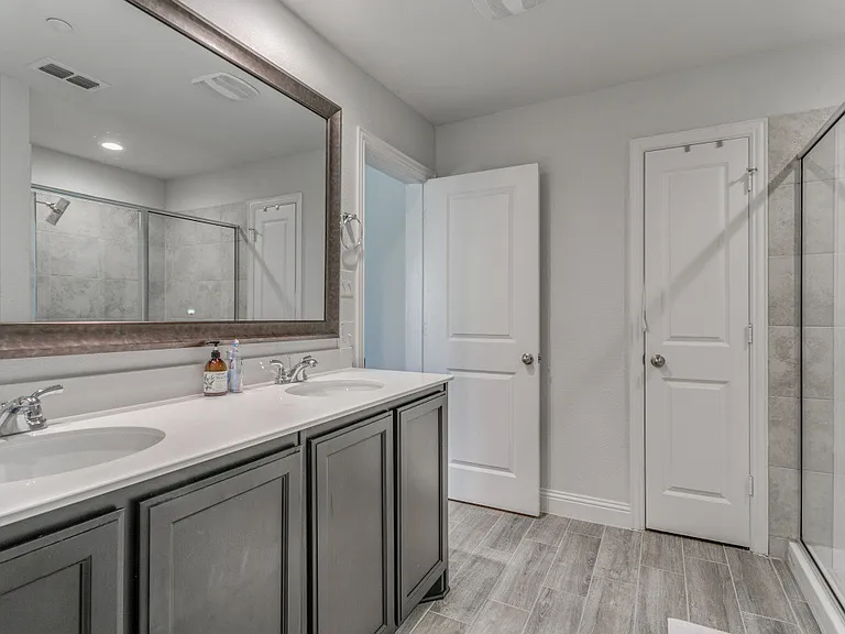 5528 Kilmer Dr — Photo 7