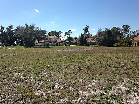 3rd image of 10616 Lago Bella Dr