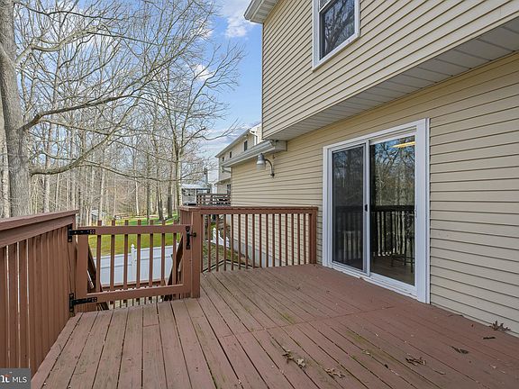 4th image of 25 Gloucester Ct