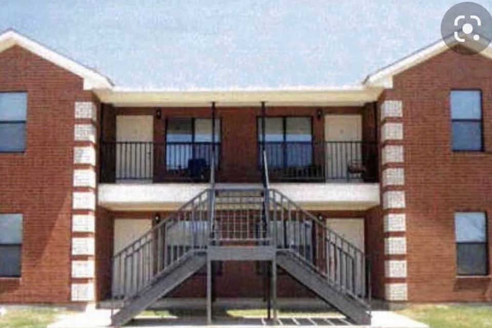 1st image of 200 Meadow Dr #H4