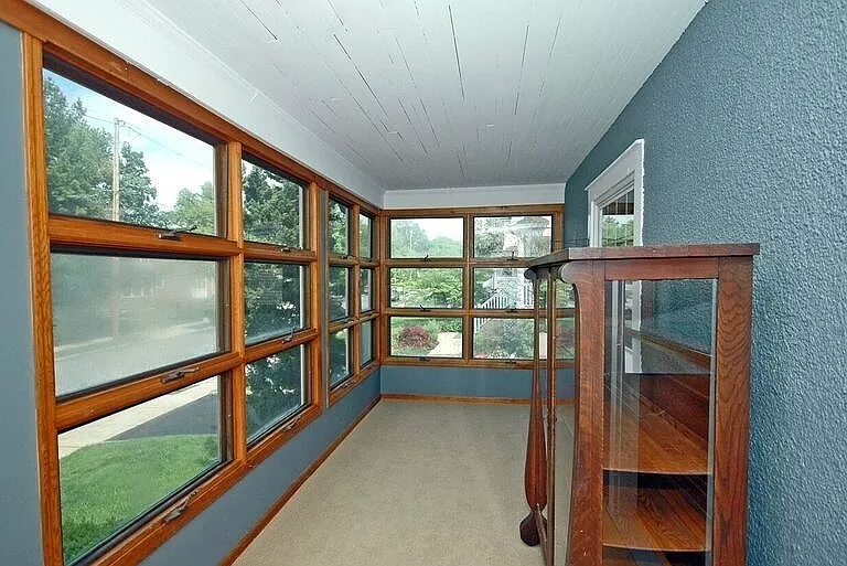 31 Oliver St — Photo 2