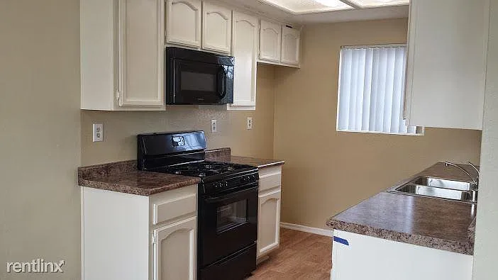 238 S Poplar Ave — Photo 8