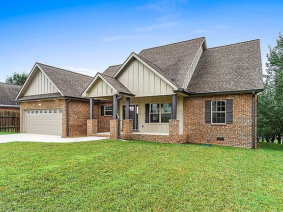 4th image of 901 River Bend Dr