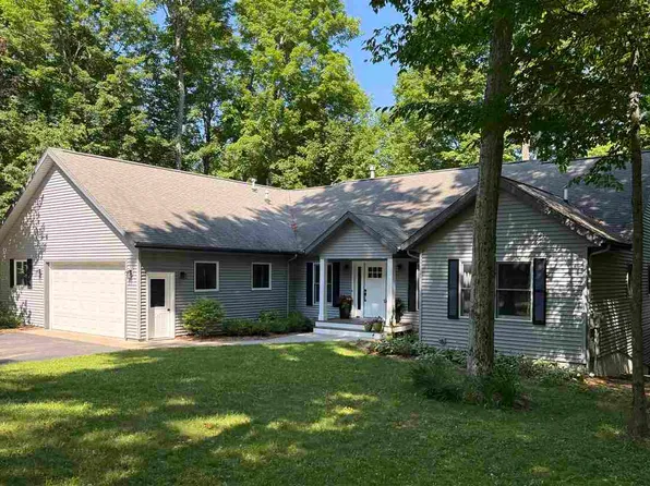 9317 Metz Rd, East Jordan, MI 49727