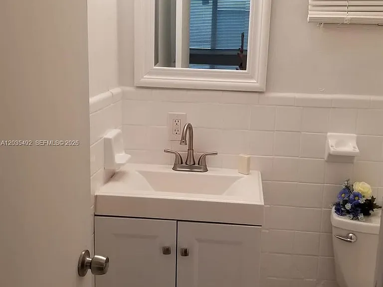 1601 Bay Rd #7 — Photo 9