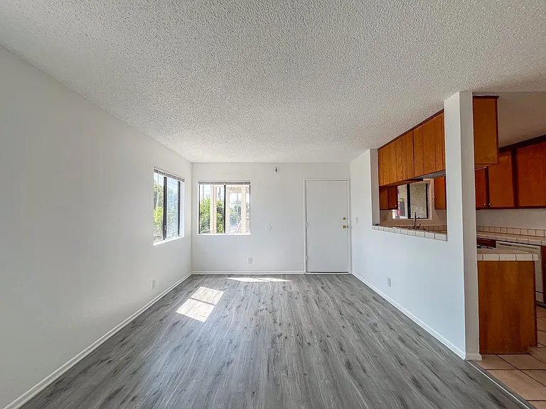 11943 Grevillea Ave — Photo 16