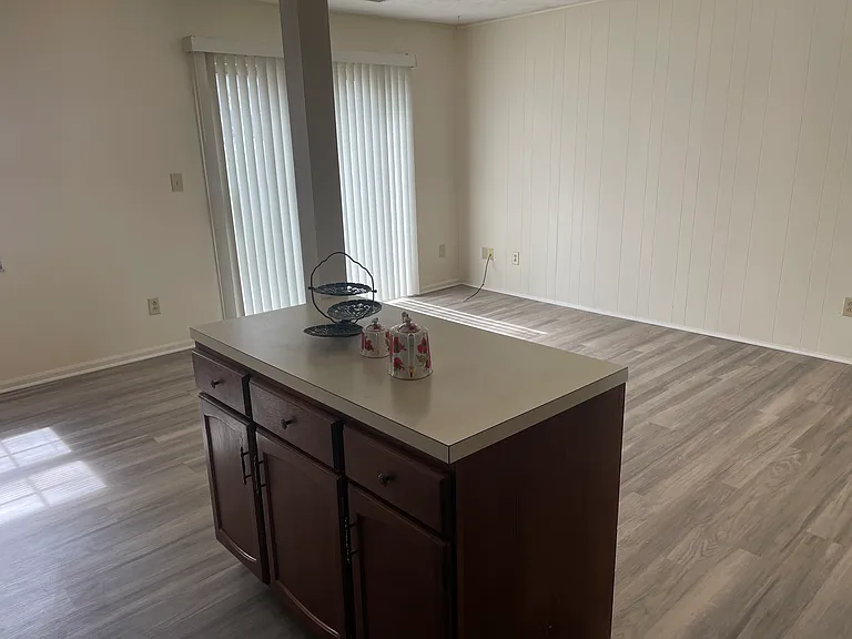 10 Colonial Estates Dr — Photo 12