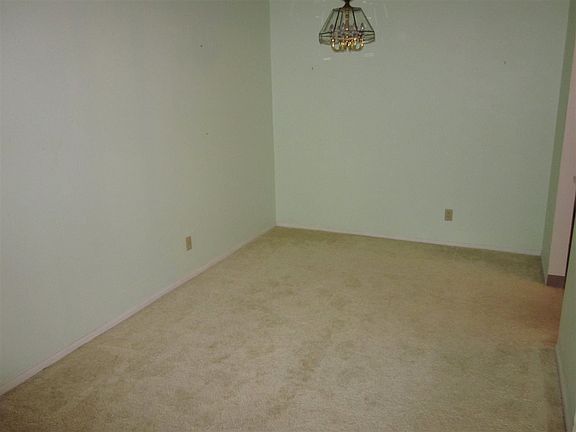 4th image of 2929 Sunnyside 228b Dr