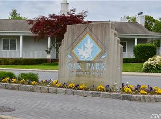 24209 Oak Park Dr #A, Douglaston, NY 11362