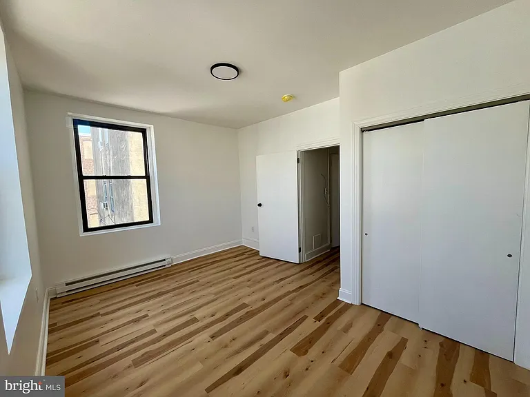 4413 Walnut St #2R — Photo 5