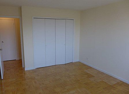 2nd image of 2040 Bruckner Blvd APT 6G