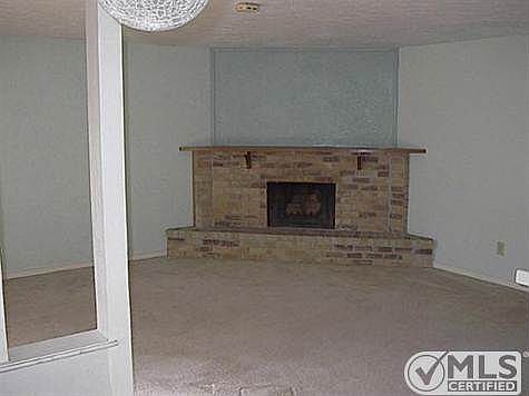 4th image of 6908 Glenhurst Dr