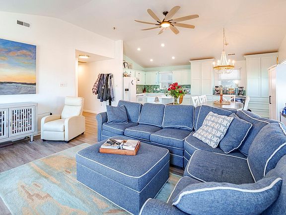 3rd image of 206 27th St #2