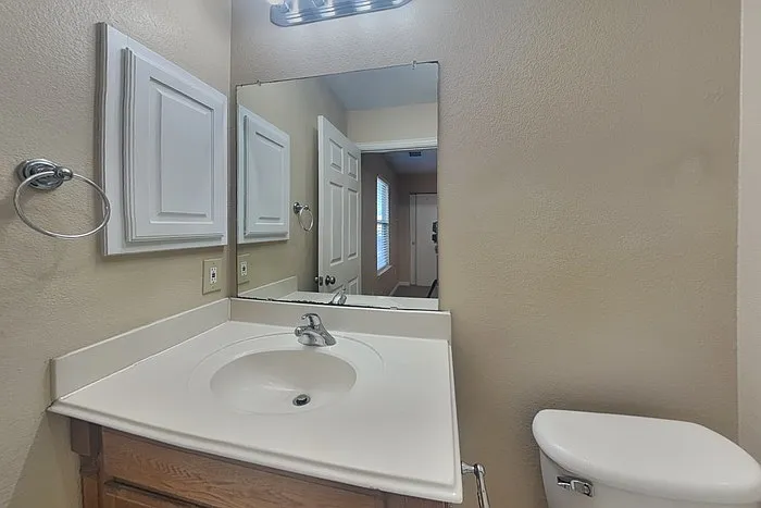 709 Pride Ct — Photo 9