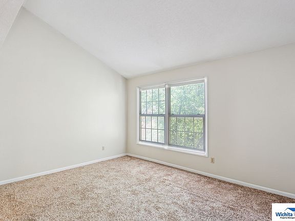 5th image of 1450 S Webb Rd APT 320