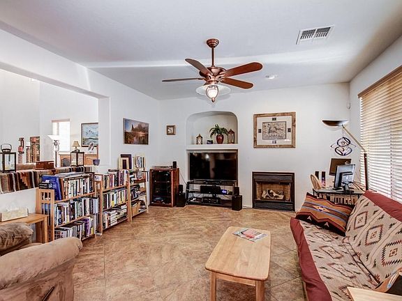 5th image of 2925 W Windsong Dr