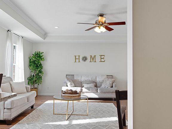 5th image of 2613 E Robinwood Dr