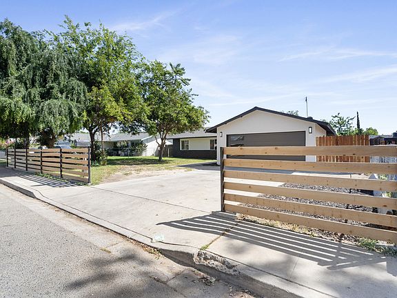 3rd image of 1704 N Giddings Street