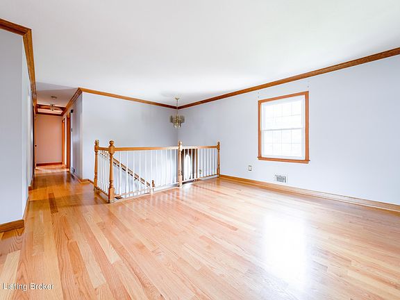 3rd image of 9013 Wooddale Dr