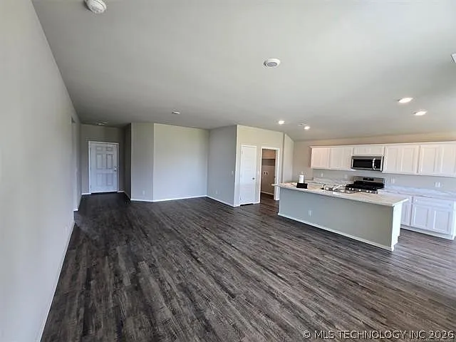 7520 E 143rd Pl — Photo 5
