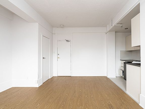 3rd image of 160 Huron St #1B-1Ba-385Sqft