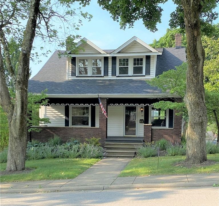 1st image of 525 W North Ave
