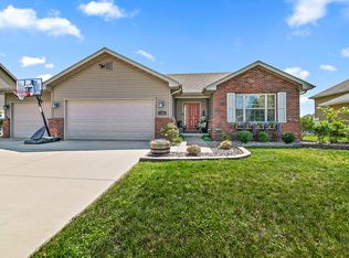 332 Eagles Landing Dr, Manteno, IL 60950