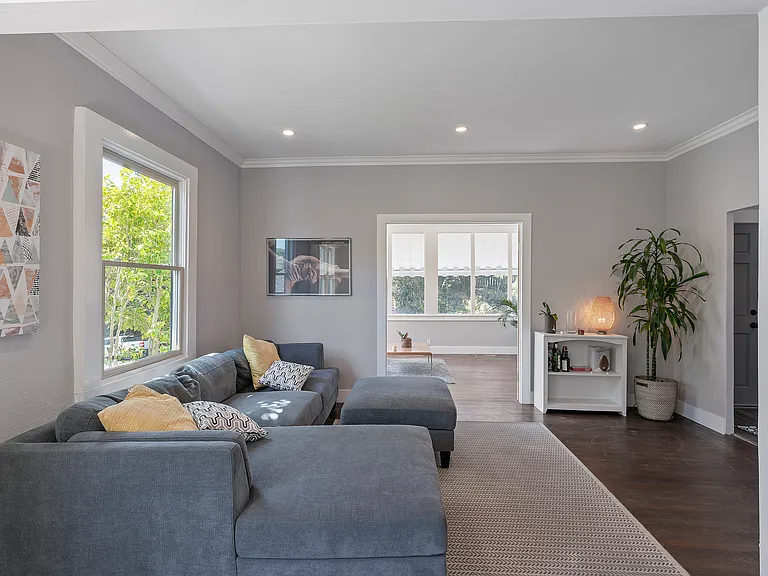 Living room and entrance to solarium