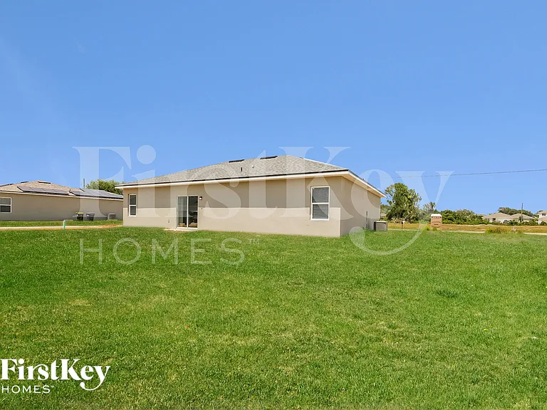 650 Hudson Valley Dr — Photo 17