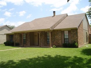914 Maydelle Ln, Garland, TX 75042