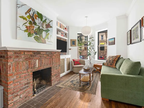 452 15th St APT 1R, Brooklyn, NY 11215