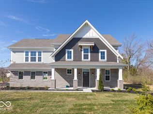 934 Apryl Dr, Greenwood, IN 46143