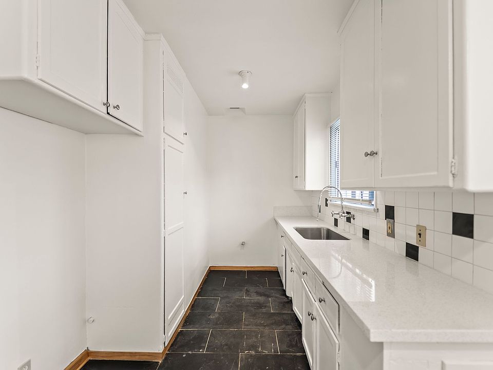 1st image of 12107 Washington Pl #12107