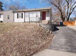 1131 Spring Ave, Saint Charles, MO 63301