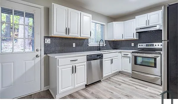 740 Mozley Dr SE #A1 — Photo 5