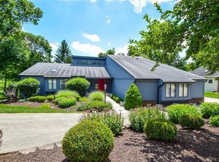 5180 Pebble Brook Dr, Englewood, OH 45322