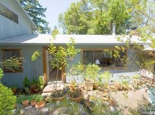 4 Edgewood Dr, Woodacre, CA 94973