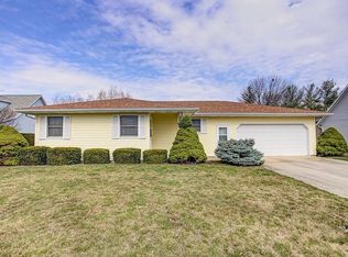 306 Cottonwood Dr, Wapakoneta, OH 45895