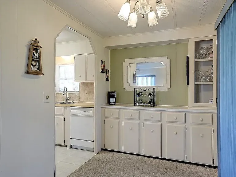 1035 Royal Palm Dr — Photo 3