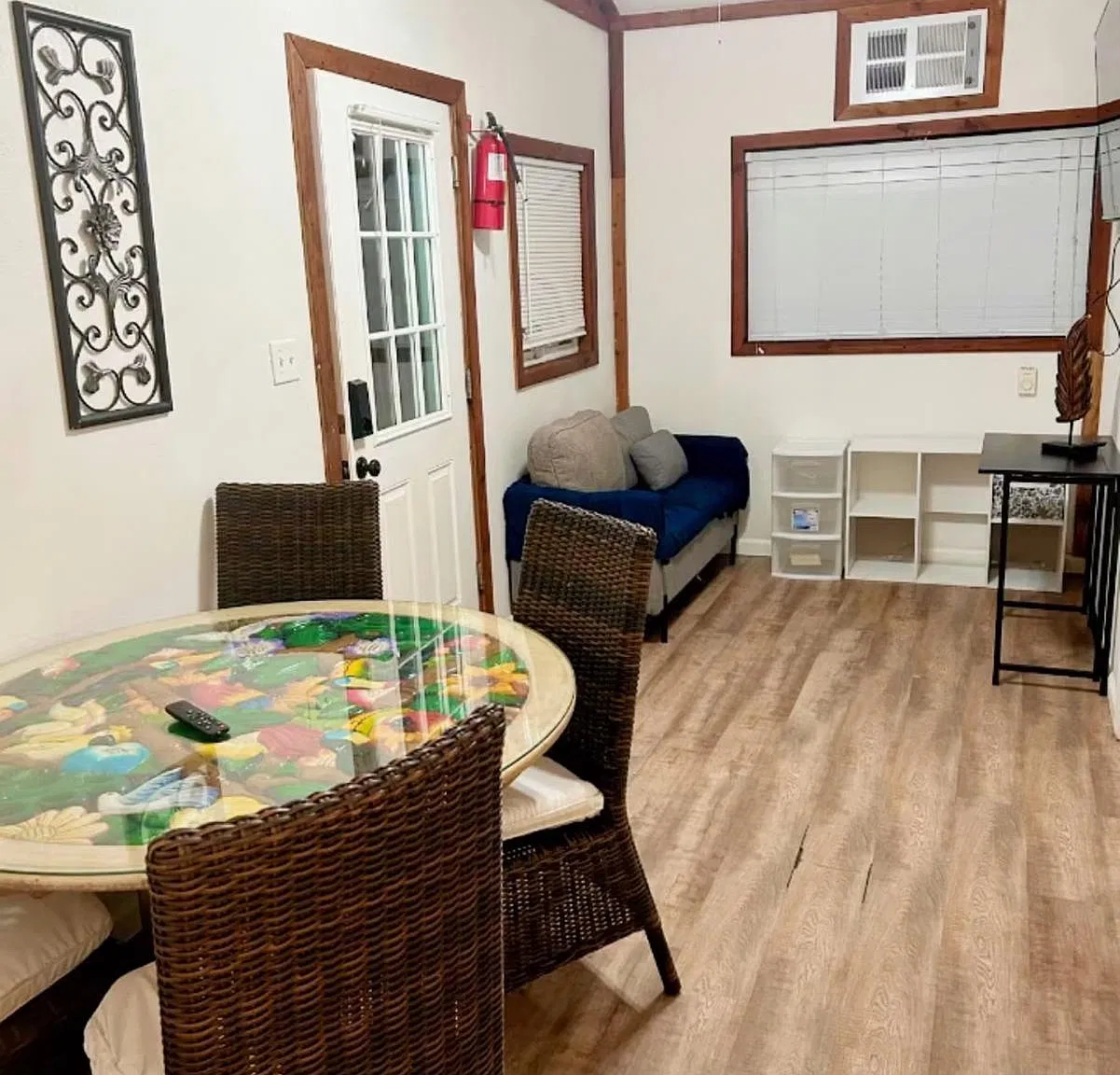 2 bed, 420 sqft, $2,550 — Photo 1