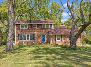 140 Pin Oak Dr, Hendersonville, TN 37075