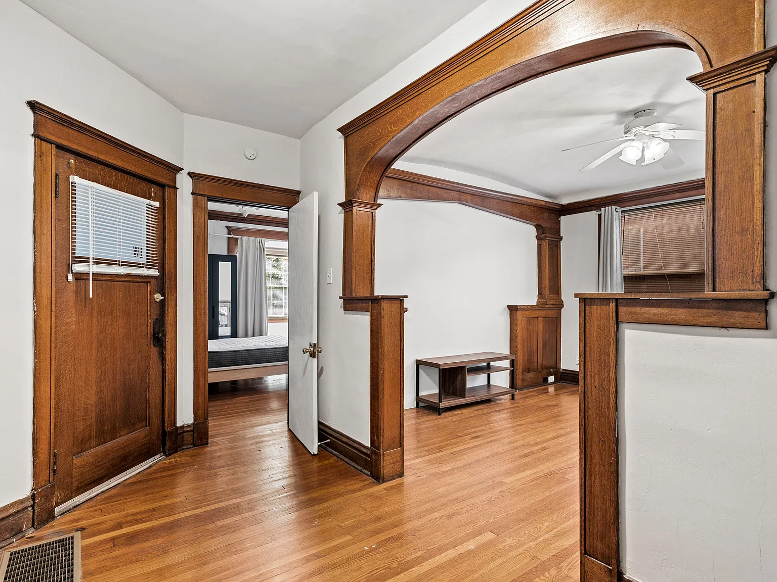 2 bed, 1238 sqft, $1,895 — Photo 3