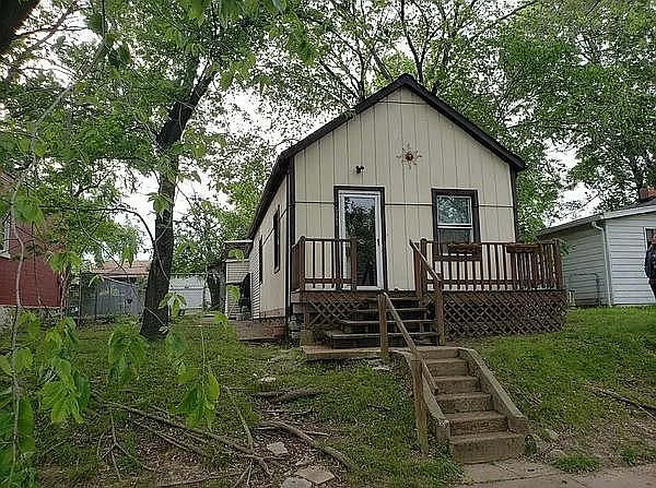 6111 Alaska Ave photo 1