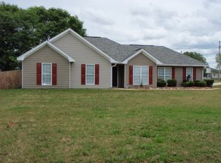 1 Wheatfield Dr, Fort Mitchell, AL 36856
