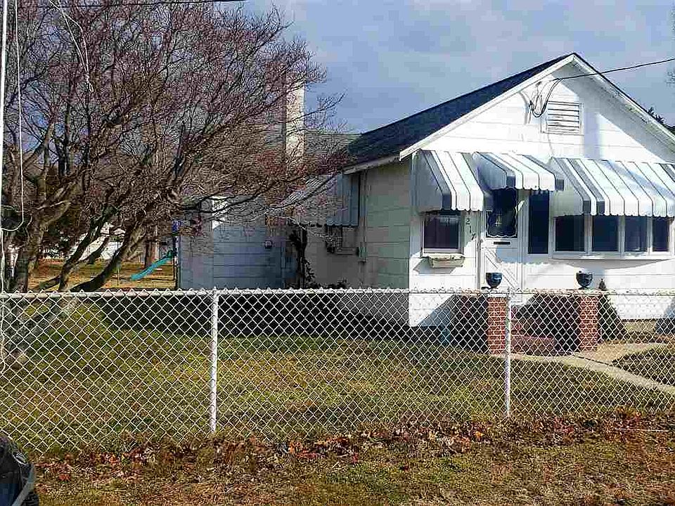 2nd image of 217 E Florida Ave