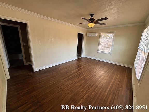 2nd image of 476 S Jamestown Ave