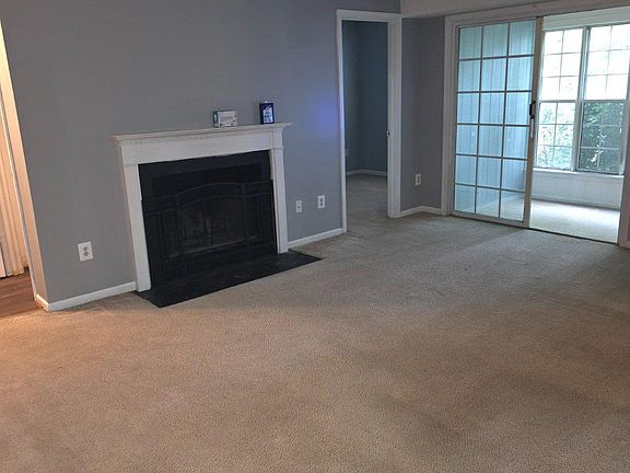 3rd image of 9250 Niki Pl APT 202
